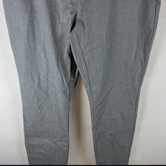 NWT: old navy Athletic Ultimate Built-In Flex Chino Pants (34 x 30) - Picture 6 of 14